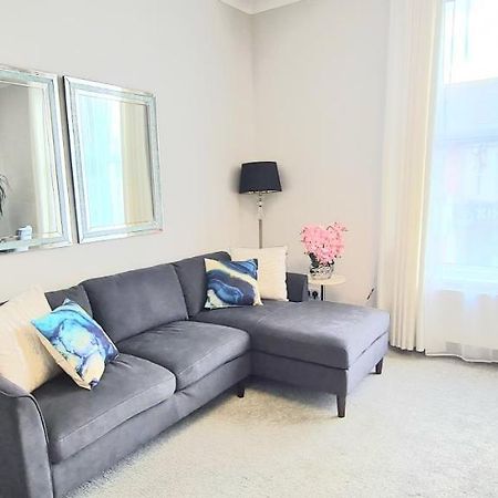 Spacious 3 Bed Flat Near The Sea With Parking Bournemouth Dış mekan fotoğraf