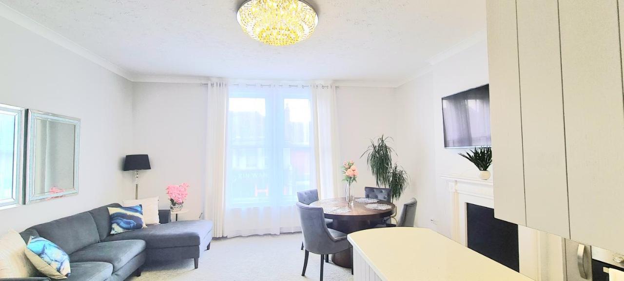 Spacious 3 Bed Flat Near The Sea With Parking Bournemouth Dış mekan fotoğraf
